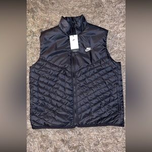 NWT beand new nike puffer vest